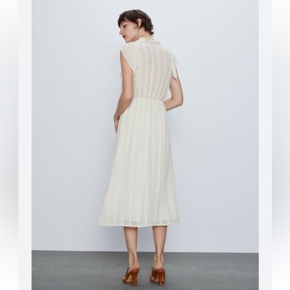 Zara Cream Ruffled Maxi Front Slip Cinched Waist V-Neck Coastal Dress Size Large - Picture 3 of 13